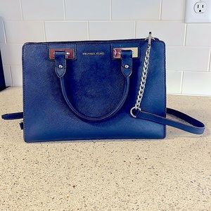 MICHAEL KORS Quinn Large Saffiano Leather Satchel (Color: Navy Blue)